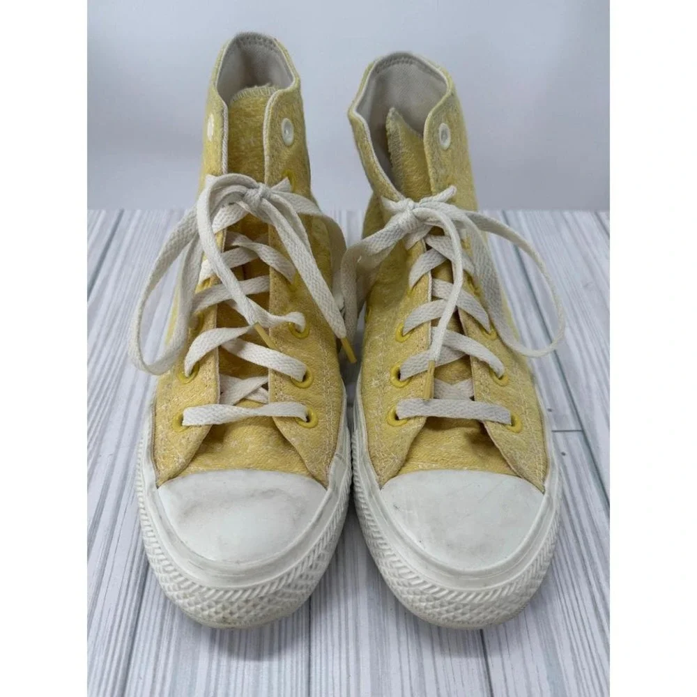 Converse Chuck Taylor All Star Women's 7 Yellow High-Top Shoes Lace Up Sneaker‎